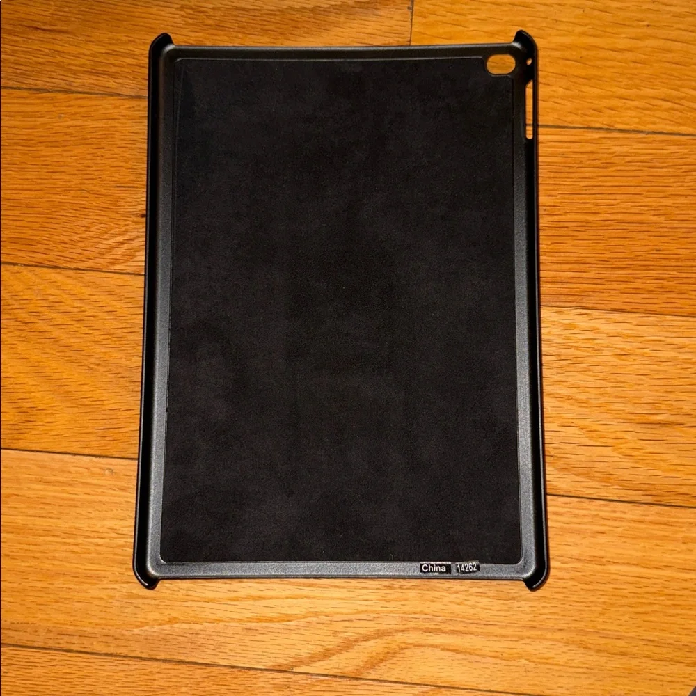 Brookstone sleek durable